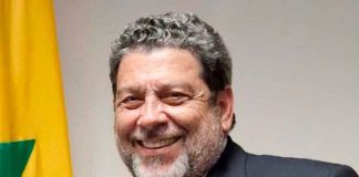 Nicaragua saluda al Primer Ministro de San Vicente y las Granadinas por su independencia