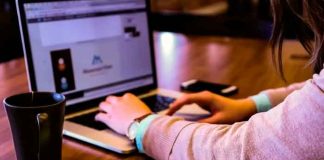 Hombre crea un sitio web para encontrar la novia ideal