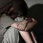 ¡Detestable! Revisó el celular de su novio y descubrió que violó a su hija ¡Detestable! Revisó el celular de su novio y descubrió que violó a su hija