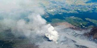 Tras erupción el volcán monte Aso en Japón mantiene alerta 3