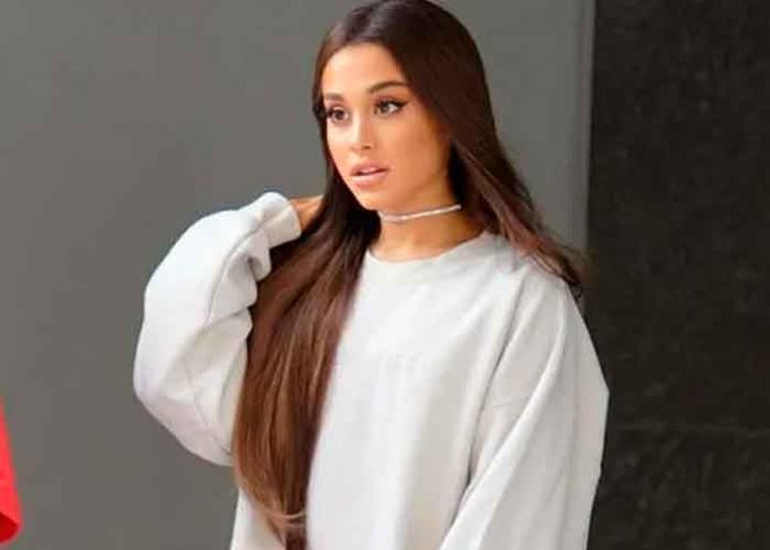 Ariana Grande consigue orden de alejamiento para acosador que la amenazó de muerte