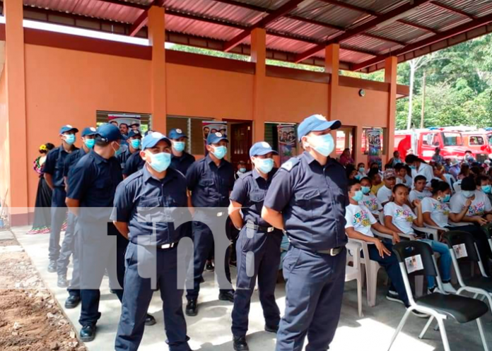 Bomberos realizan presencia de sus servicios