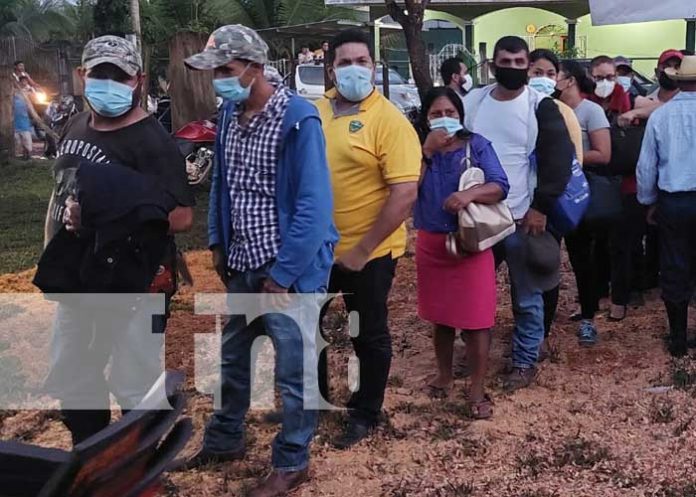 base-1 Reciben vacuna contra el COVID-19 en San Pedro del Norte en Paiwas