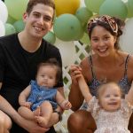 Mujer muere por bala perdida cuando leía historias bíblicas a su bebé