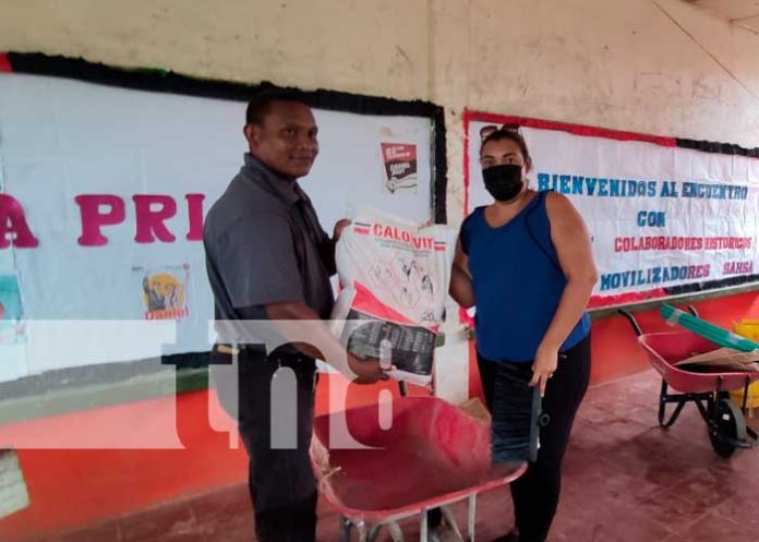 bilwi-003 Reciben bonos tecnológicos por parte del Gobierno