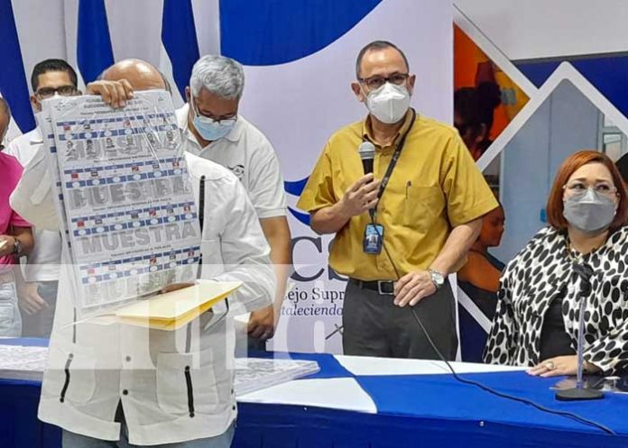 boleta-electoral-05 Presentación de boletas electorales por parte del Consejo Supremo Electoral