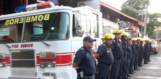 Unidades bomberiles que se dirigen a Puerto Morazán, Chinandega