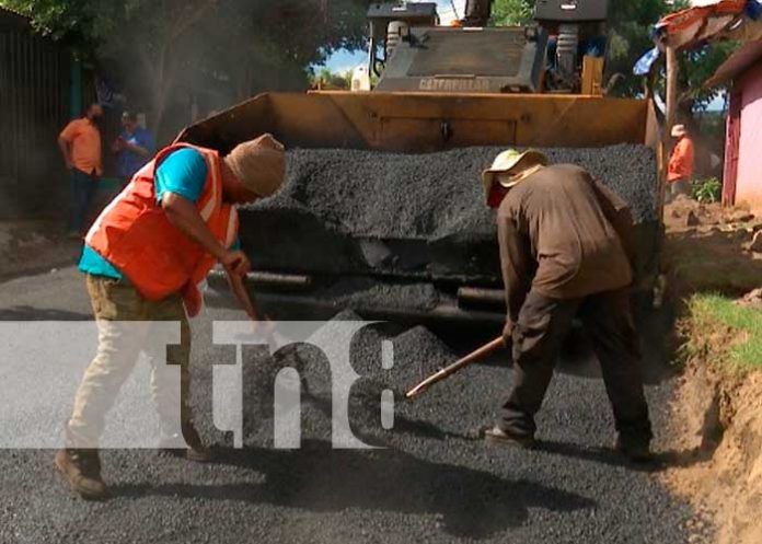 Construcción de nuevas calles en Managua