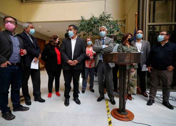 chile3 Presentan acusación contra Piñera tras revelación de