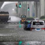 Al menos 5 muertos y más de 50.000 evacuados tras lluvias en China