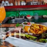 «Las Tejas», restaurante familiar ubicado en el Puerto Salvador Allende Restaurante en el Puerto Salvador Allende