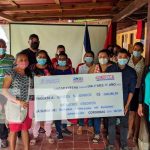 Entrega de créditos a grupos familiares productores en Madriz