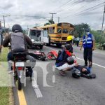 Imprudencia peatonal dejó dos lesionados en la Carretera Nueva a León Escena del accidente de tránsito que dejó dos lesionados en Ctra. Nueva a León
