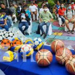 Entregan uniformes y balones deportivos para jóvenes en Nicaragua Entrega de uniformes y materiales deportivos para jóvenes en Managua