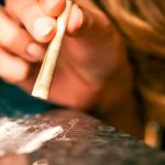 ‘Bombé’, potente droga que convierte en zombi a quien la aspira Alerta:‘Bombé’, potente droga que convierte en zombi a quien la aspira