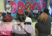 Drogadicción fuera de los jóvenes en Managua gracias a programas integrales Ceremonia sobre reconocimientos a jóvenes por prevenir la drogadicción