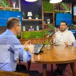 Frank Matus, economista, destacando proyección de crecimiento económico en Nicaragua
