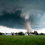 Varios tornados causan daños en Oklahoma