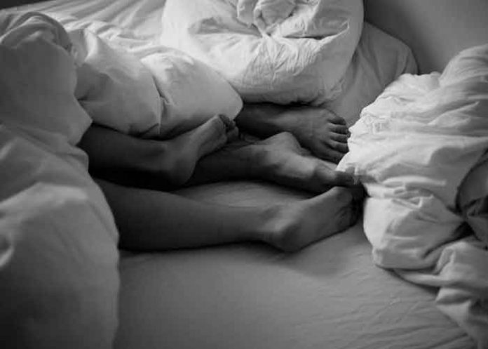 Orgía sangrienta: Dos hombres muertos, una mujer abusada y otra detenida