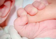 ¡Escalofriante! Acusan a enfermera de asesinar a 8 bebés Acusan a enfermera de asesinar a ocho bebés e intentar matar a otros 10