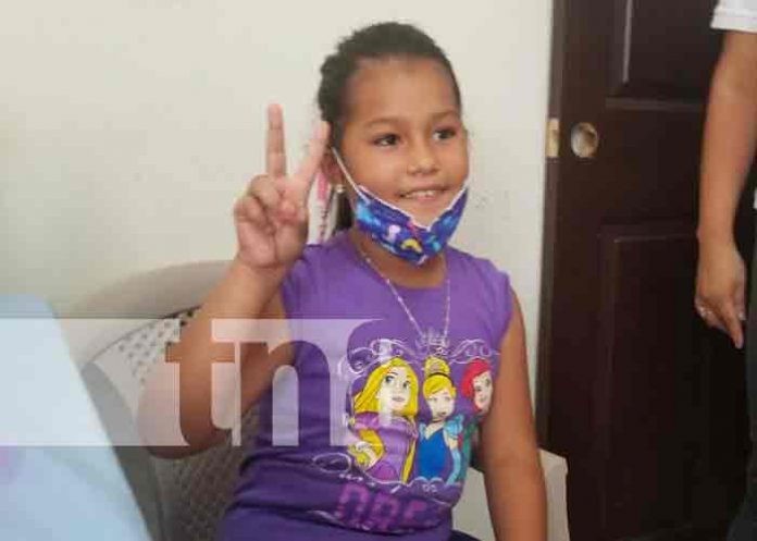 erika-1- Niñez, jóvenes y mujeres embarazadas en jornada de vacunación contra la Covid-19