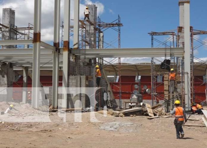 Inversiones para mejoras de estadio de fútbol y de béisbol en Estelí