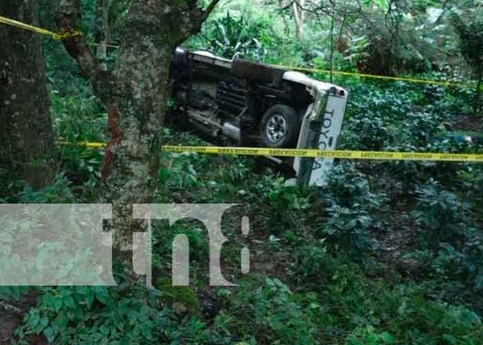 esteli-003 Vuelco de un automóvil deja un muerto en Estelí