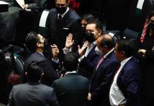 México: Entre gritos diputados aprueban la miscelánea fiscal para 2022