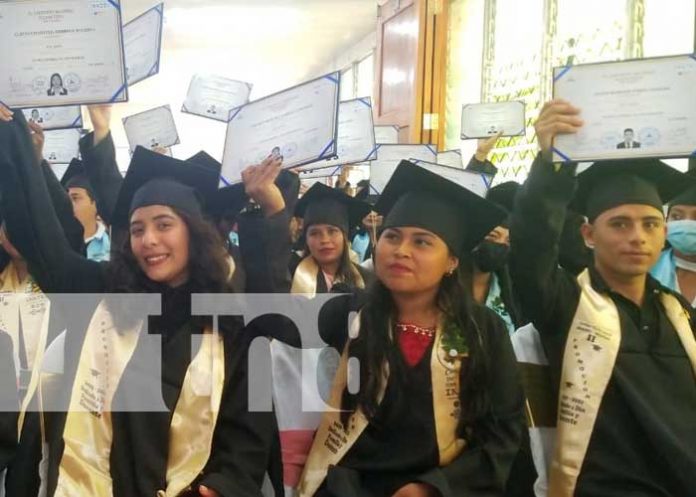 Centro Tecnológico de Ocotal egresa 67 nuevos técnicos profesionales