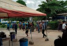 Pobladores agreden a enfermeros y destruyen vacunas contra Covid en Guatemala Pobladores agreden a enfermeros y destruyen vacunas contra Covid en Guatemala