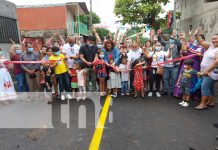 Familias celebran proyecto de mejoramiento vial en Etapa 1 de Hialeah Inauguración de mejoramiento vial en el barrio Hialeah, Managua