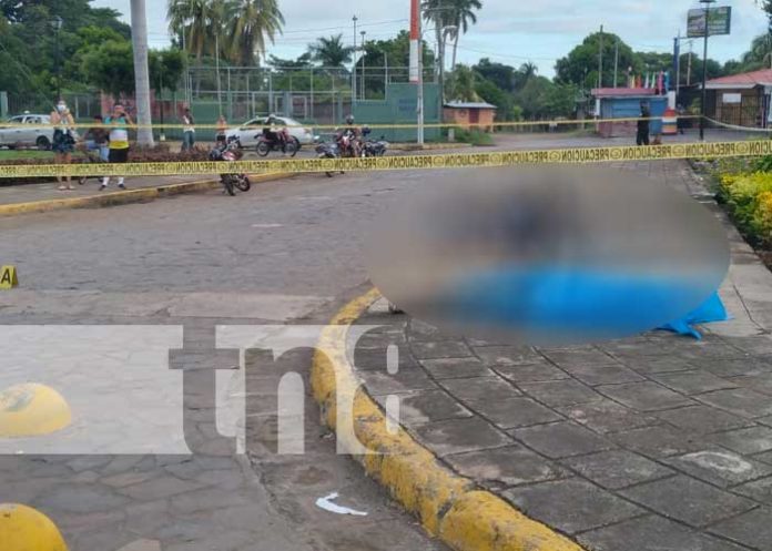 Asesinan a joven con un pico de botella en Granada