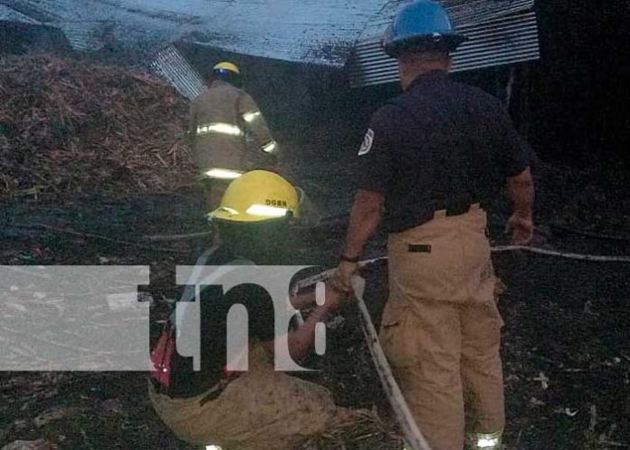 Lugar de un incendio con bagazo seco en Carazo