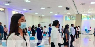 Primera graduación de docentes de inglés por el INATEC