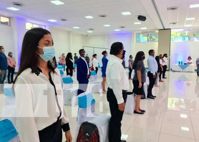 ingles-inatec-01 Primera graduación de docentes de inglés por el INATEC