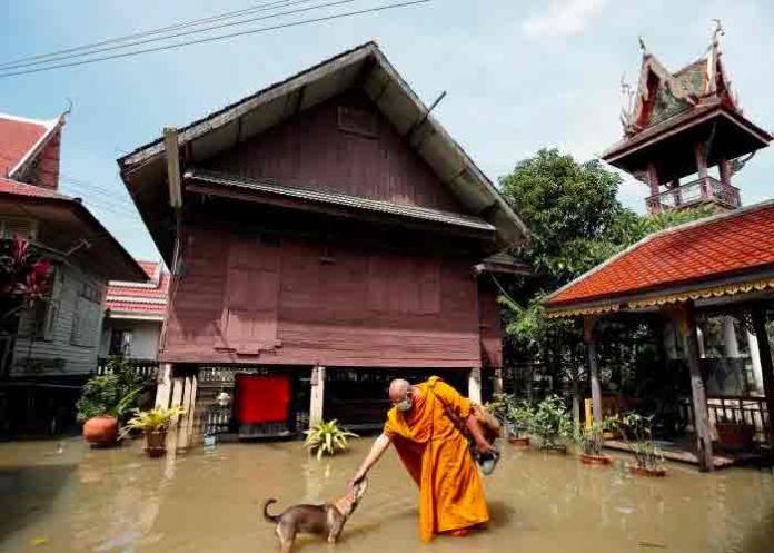 Un millón de afectados por las inundaciones en Tailandia