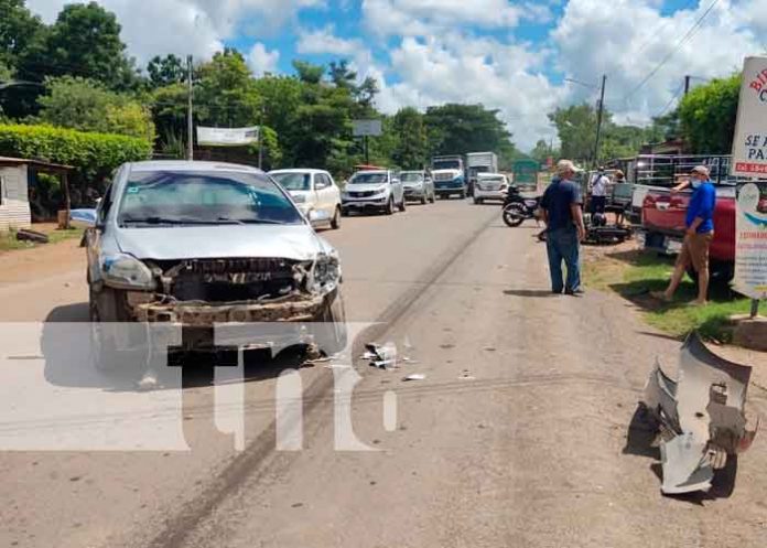juigalpa-002 Termina lesionado al impactar contra un taxi