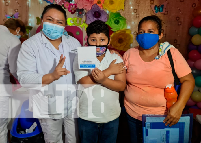 kl1 Padres de familia invitan a todos a formar parte de la jornada de vacunación del COVID-19