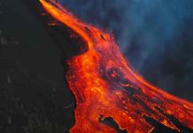Erupción en el volcán de La Palma crea dos nuevas bocas e intensa actividad Erupción en el volcán de La Palma crea dos nuevas bocas e intensa actividad