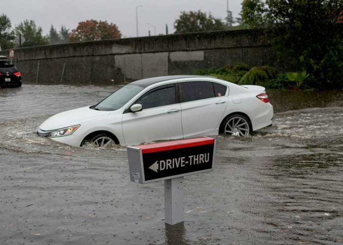 lluvia-california-01 Ejemplo de las fuertes lluvias e inundaciones en California