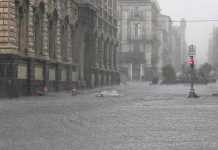 Alerta roja y dos muertos en Sicilia por lluvias torrenciales e inundaciones Alerta roja y dos muertos en Sicilia por lluvias torrenciales e inundaciones