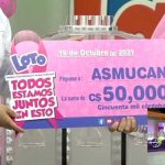 Entrega de apoyo para el cáncer de mama por parte de LOTO Nicaragua