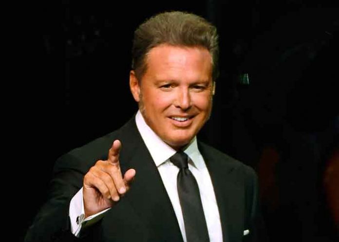 Luis Miguel enfrentaría fuerte demanda por despido injustificado