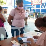 Padres acuden a tiempo a la matrícula de sus hijos para el ciclo 2022 Proceso de matrículas en colegios de Nicaragua