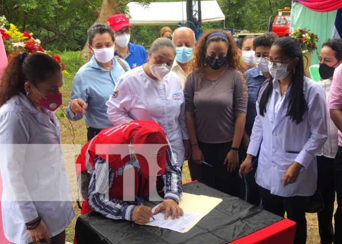 Firma para inicios de obras de de nuevo hospital en Juigalpa, Chontales