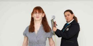 Rumeysa Gelgi, es nombrada la mujer más alta del mundo en Turquía