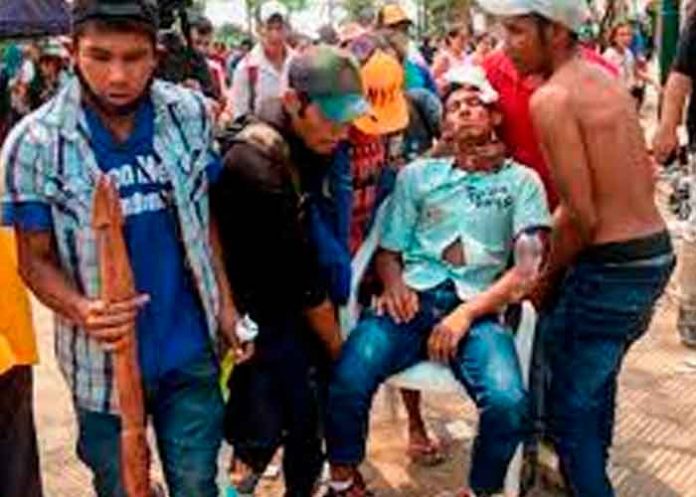 mundo1 Brutal represión de la policía de Paraguay a campesinos e indígenas