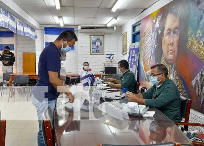 pago-mined-011 Entrega del pago salarial a trabajadores del MINED en Nicaragua