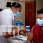 Minsa continúa con las vacunas con mayores de 30