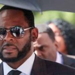 YouTube elimina canales de R. Kelly tras condena por tráfico sexual